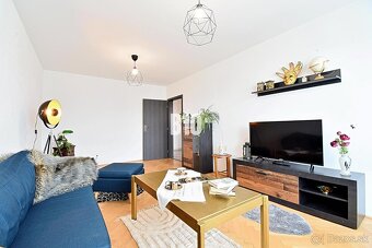 REZERVOVANÉ Pekný 3 izbový byt na prenájom - 3