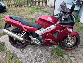 predam hondu vfr800 rv1999 - 3
