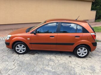 KIA RIO 1.4 i CVVT PILOT benzin 110 000KM - 3