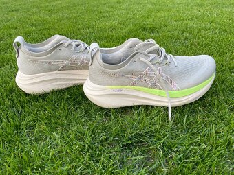 Gel nimbus 27 TR - 3