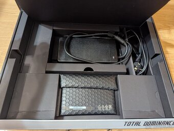 MSI Titan GT77HX 4k HDR 17.3 13980HX 64GB 2TB NVIDIA 4080 - 3