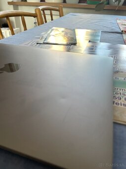 Macbook Air retina 2020 - 3