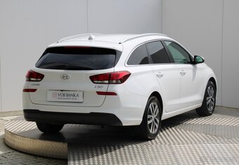 HYUNDAI i30 CW Family 1,6 CRDi 85 kW - 3