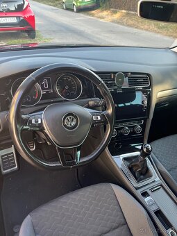 Volkswagen Golf - 3