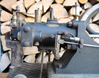 Benzínový motor Plynový motor Štvortaktný motor Motor - 3