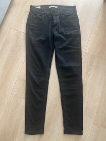 Predám čierne rifle Levi’s - 3