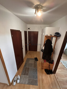 Na predaj 3-izbový byt vo Vrakúni s dvoma balkónmi - 3