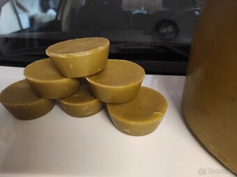 Predám včelí vosk – priamo od včelára - 3