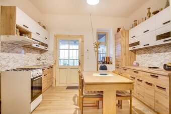 Rodinný dom s garážou na ul. Pod kopcom, Nové Zámky, 649m2 - 3