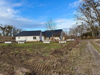 Predám rodinný dom s pozemkom - 3