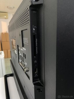 LCD Panasonic TX-32AS500E ako nový za 100€. - 3