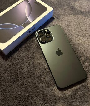 iPhone 16 Pro Max, Black Titanium - 3