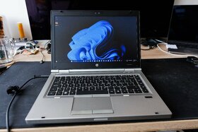 HP EliteBook 8460p - Core i5, 4GB RAM, 250GB SSD, ATI GPU - 3