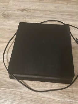 PS4 Slim - 3