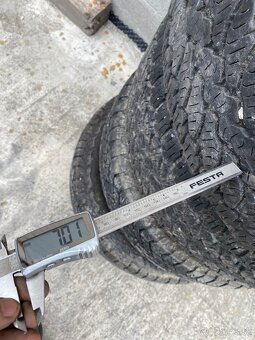 255/60 R18 - 3