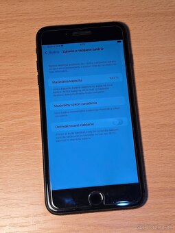 Apple iPhone 8 Plus - 3