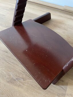 Predám drevenú detskú jedálenskú stoličku. - 3