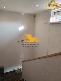 Predám podnikateľský objekt v Komjaticiach - 3