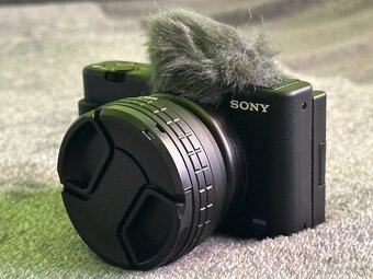 Digitálny fotoaparát na vlogovanie do vrecka SONY ZV1 + prís - 3
