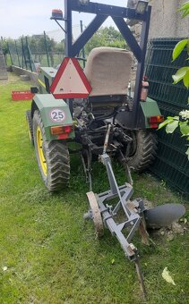 Traktor, malotraktor s pluhom - 3