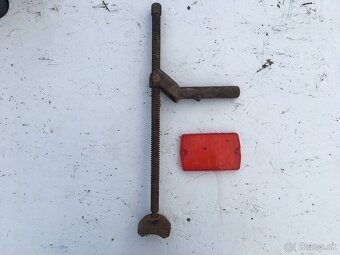 Staré auto diely - 3