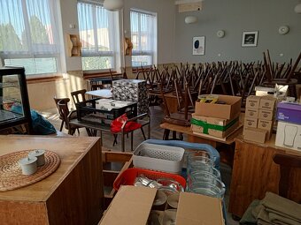 STOLY A STOLIČKY, kvalitné zariadenie reštaurácie - 3