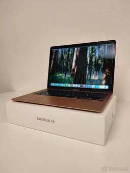 MacBook Air 2020 | i7 • 8GB • 256GB SSD - 3