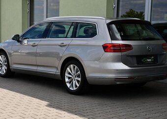 Volkswagen Passat 2,0TDi DSG ELEGANCE ČR 110 kw - 3