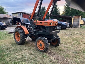 Kubota B5000 - 3
