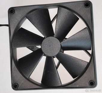 predám ventilátory NZXT 140mm - 3