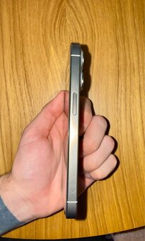Apple iPhone 15 Pro 128 GB - 3