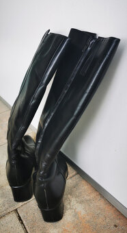 Predám kožené čierne čižmy - 3