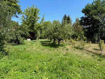 Záhrada s chatou, krásne prostredie pri potoku, studňa, ele. - 3