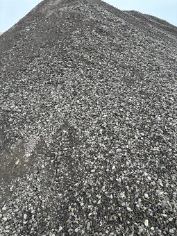 Drvený/-triedený asfaltový recyklát - 3