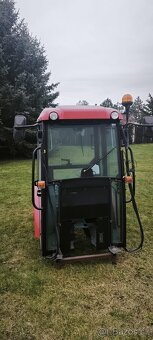 UNIVERSALNÍ TRAKTOROVÁ KABINA - 3