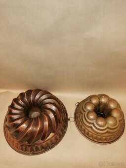 Staré bábovkové formy. - 3