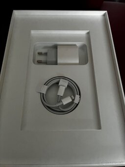 Apple iPad 8.gen - 3