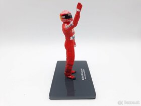 Figúrka Michael Schumacher Ferrari 2001, 1:18 - 3