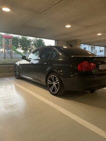 Rozpredám BMW rad 3 E90 320xD 135kW, havarované - 3