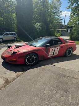 Pontiac Firebird 3,4 V6 - 3