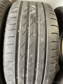 Nokian 245/50R18 - 3