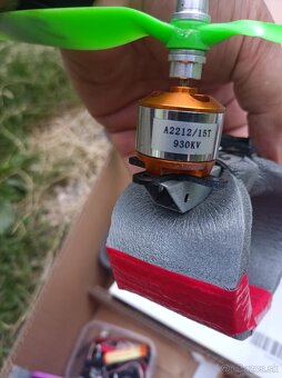 RC vetron, quadrokoptera - 3