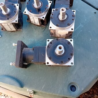 Prevodovky na servo motory - 3