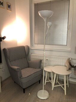 Ikea kreslo-kvalitny ušiak+2ikea biele stoliky+lampa - 3
