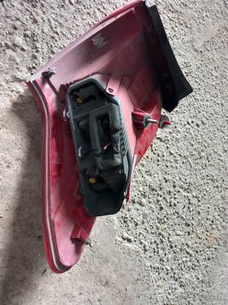 Peugeot 407sw svetlo - 3