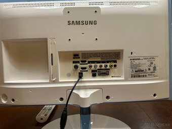 Predám LED TV monitor Samsung T24D391 - 3