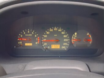 Predam volvo s40 - 3