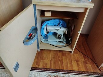Šijací stroj - 3