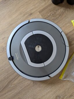 Robotický vysávač iRobot Roomba - 3