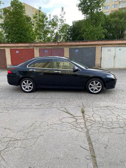 Honda Accord 2.0 - 3